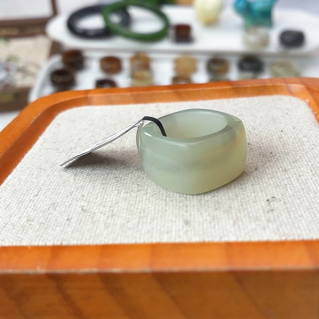 和田玉未镶嵌戒指c61青花方圆16.7不退换