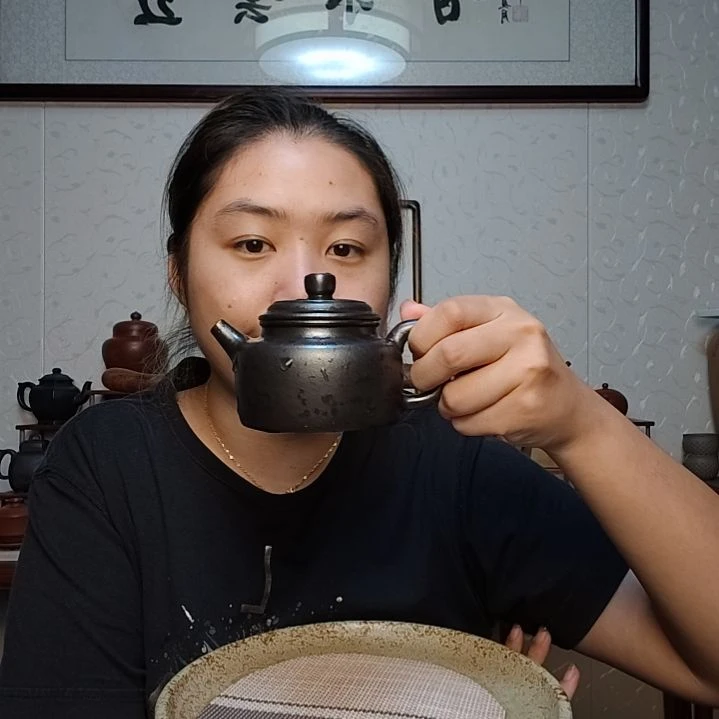 茶壶朱泥德钟210毫升石黄