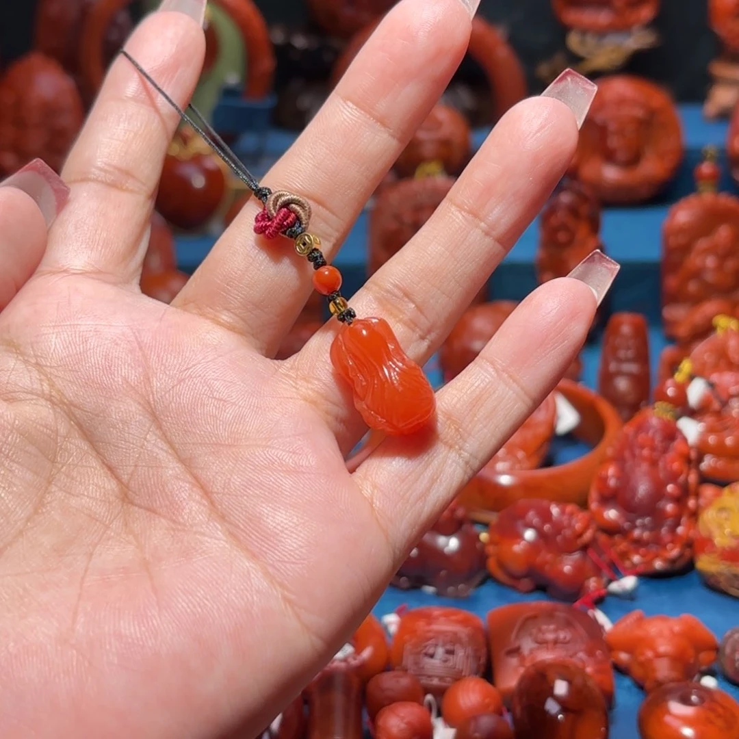 未镶嵌雕刻南红玛瑙