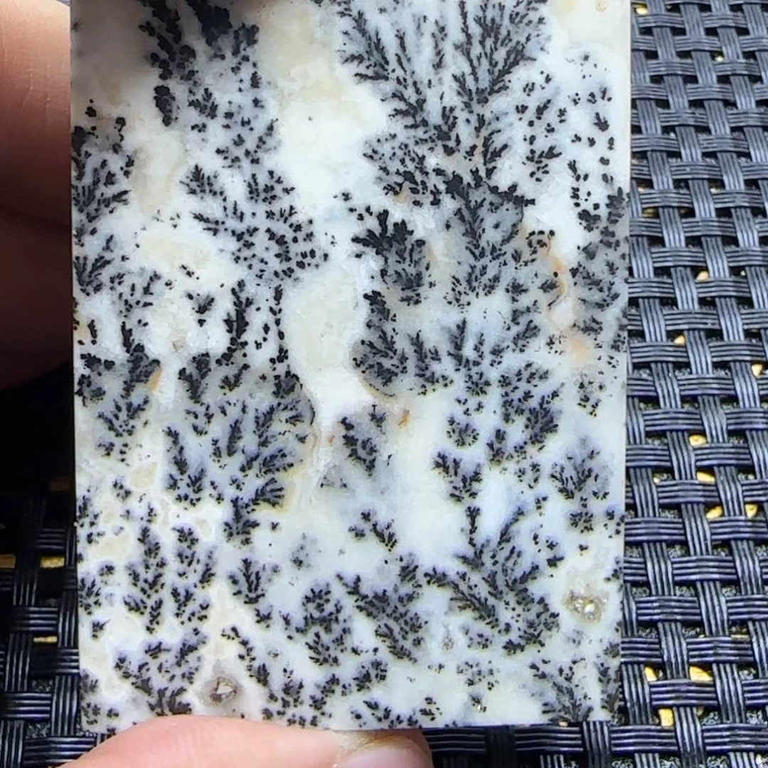 玛瑙/玉髓吊坠未镶嵌万**帝