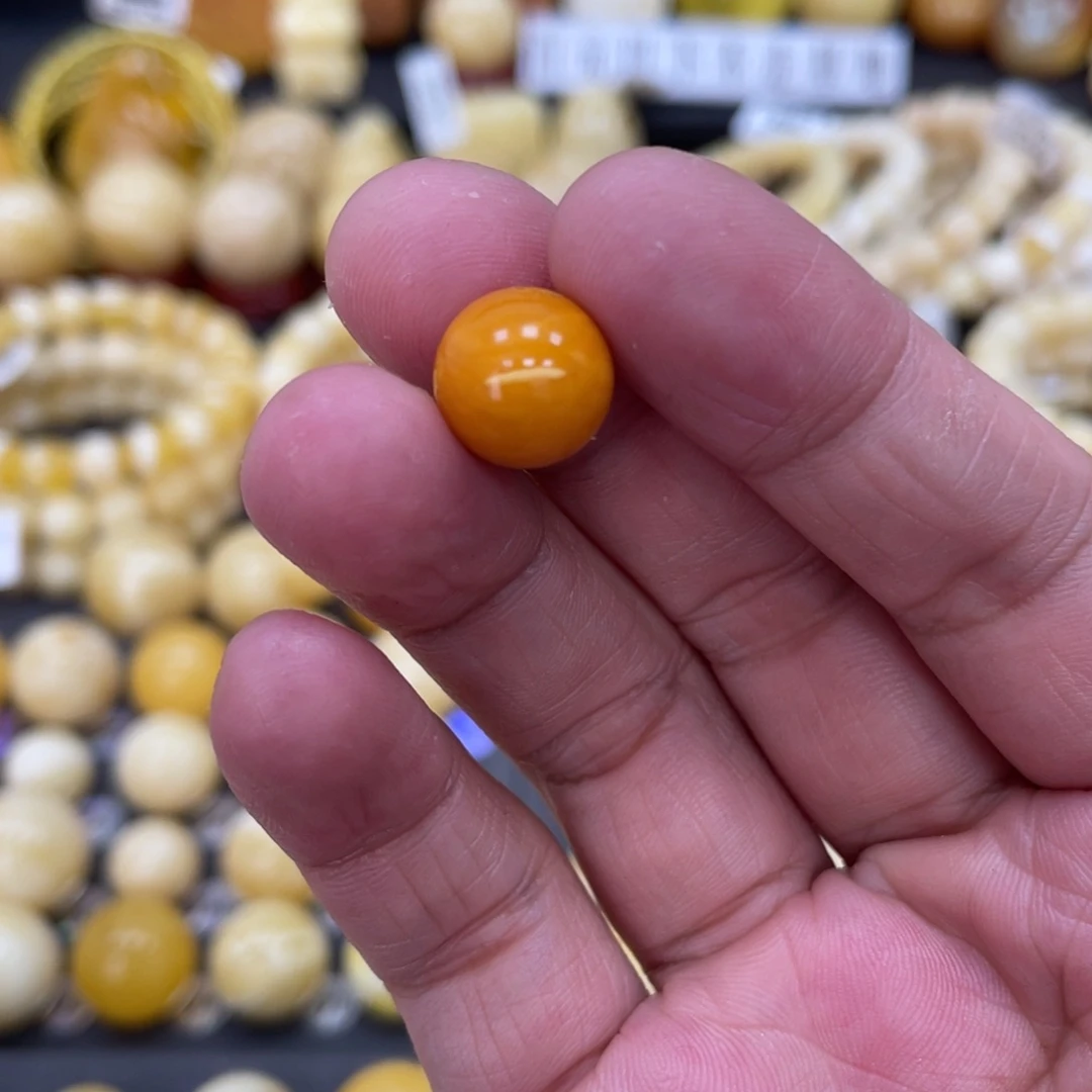 琥珀珠宝奇石未镶嵌11.4mm微瑕疵