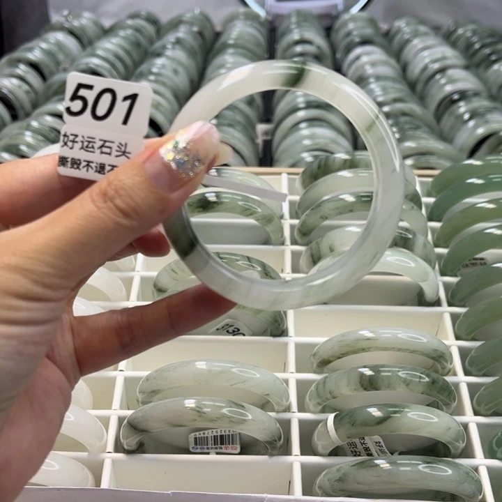 未镶嵌手镯石英质玉501