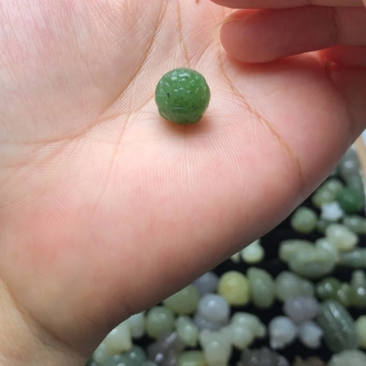 零***R和田玉未镶嵌颈饰
