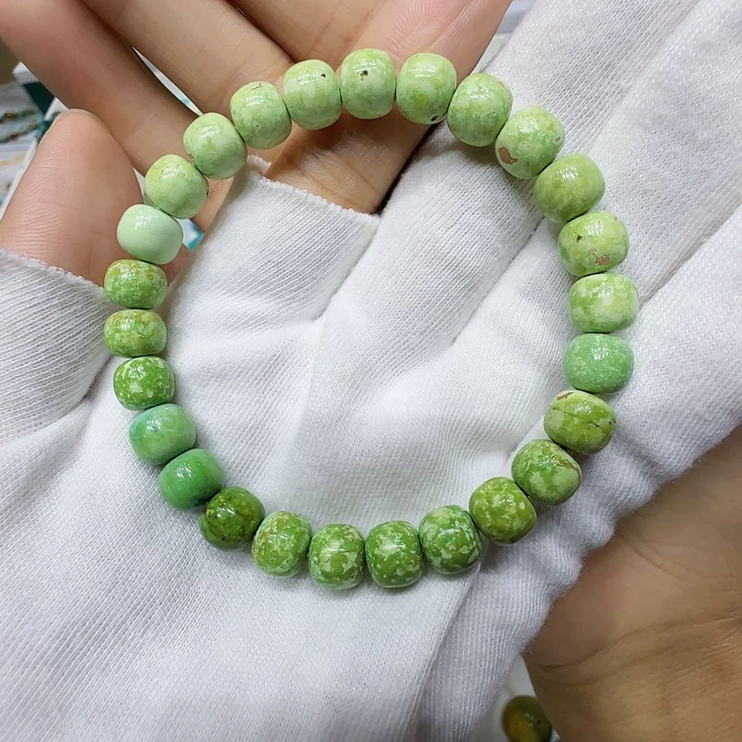 未镶嵌绿松石原矿绿松石