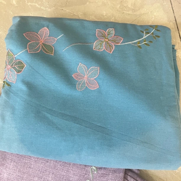 《小银》63号约200*230刺绣全棉被套发一个微瑕