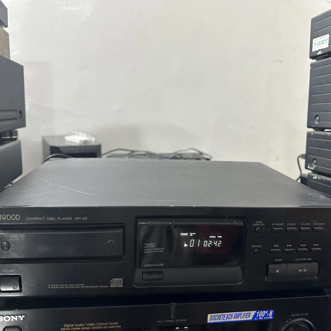 8新  8新健伍CD，没摇控不包邮