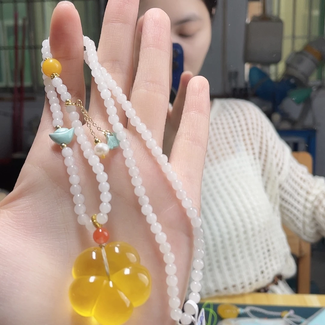 蜜蜡未镶嵌裸石吊坠