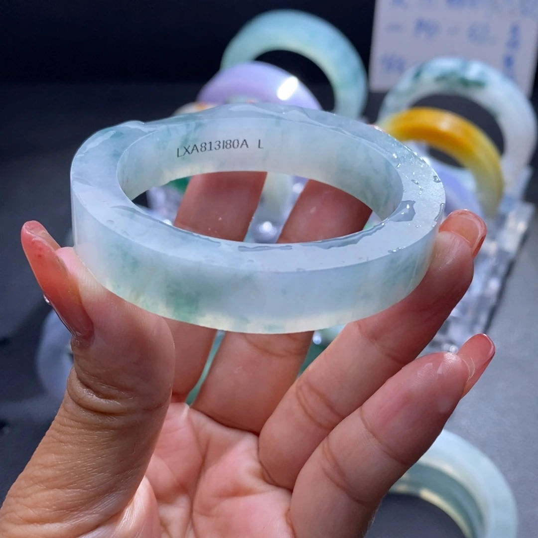 定制翡翠未镶嵌翡翠手镯
