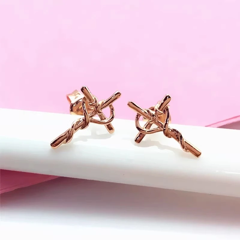 精致十字耳钉时尚气质14K玫瑰金耳饰