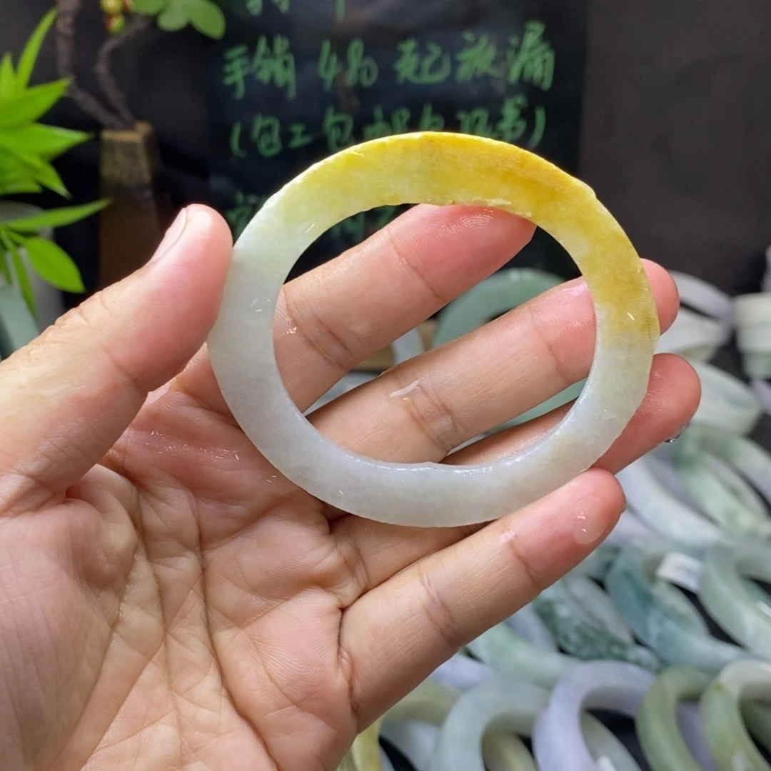 未镶嵌手镯定制翡翠