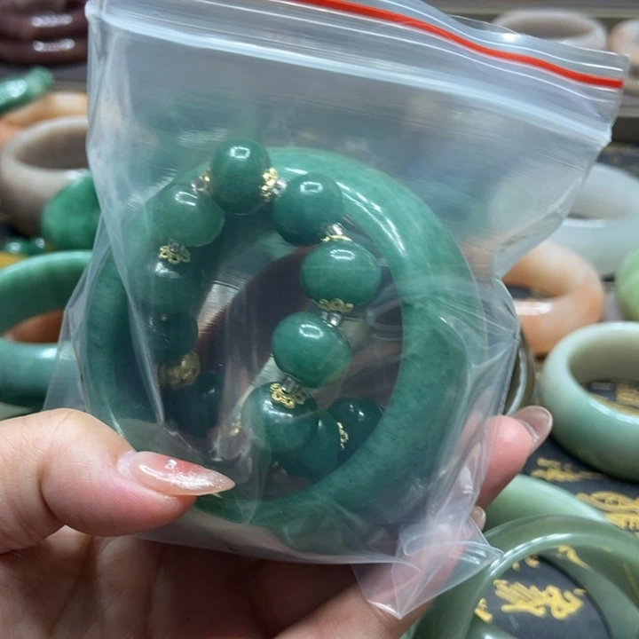 石英质玉手镯未镶嵌J**y