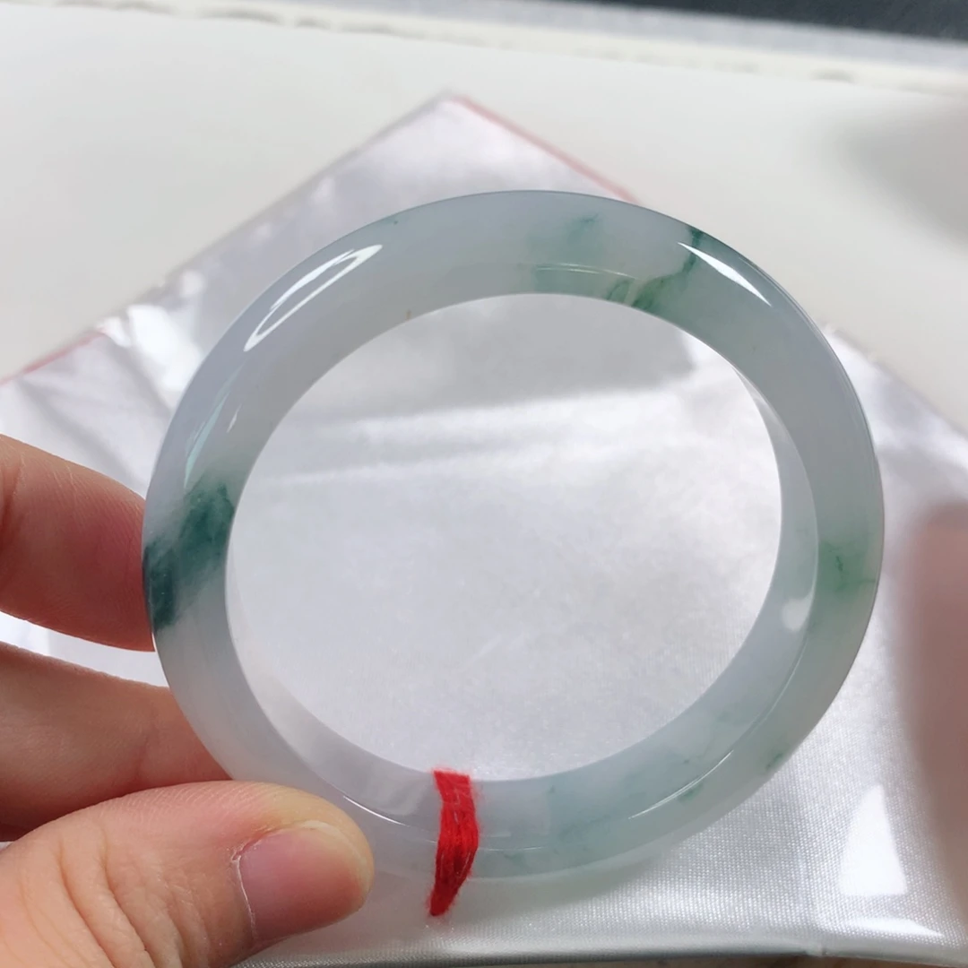 未镶嵌手镯（贵妃镯）翡翠268
