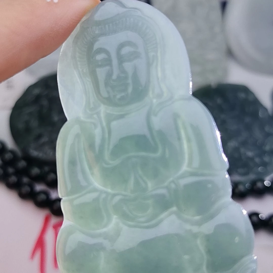 翡翠颈饰未镶嵌天然的A货翡翠多样性发货