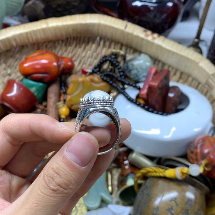 毛***虫手工艺品琉璃……这件大衣的搭配可以