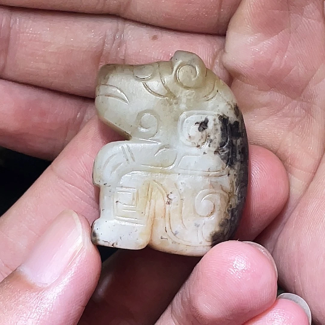 笨***爸颈饰未镶嵌和田玉（糖玉）