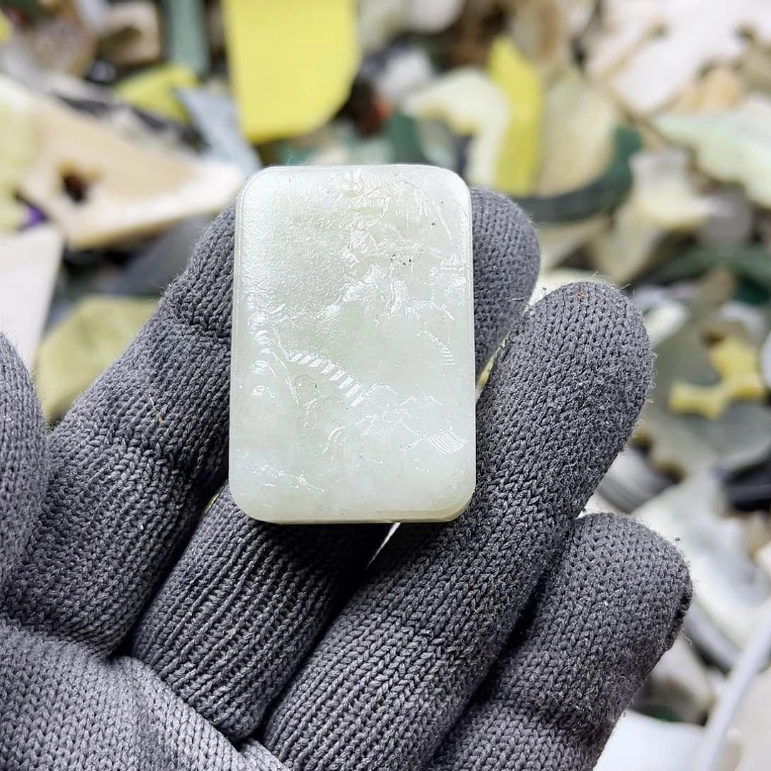 颈饰未镶嵌和田玉