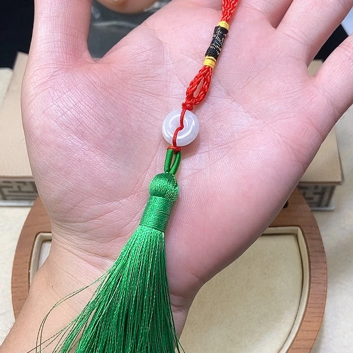 颈饰18K金镶嵌翡翠