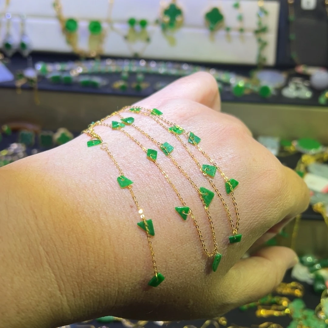 颈饰18K金镶嵌翡翠满天星45c m