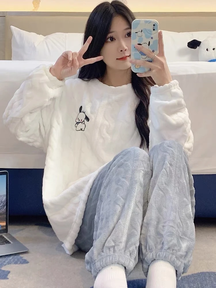 睡衣女款春秋季2025新款长袖珊瑚绒加绒加厚套装冬天家居服可外穿