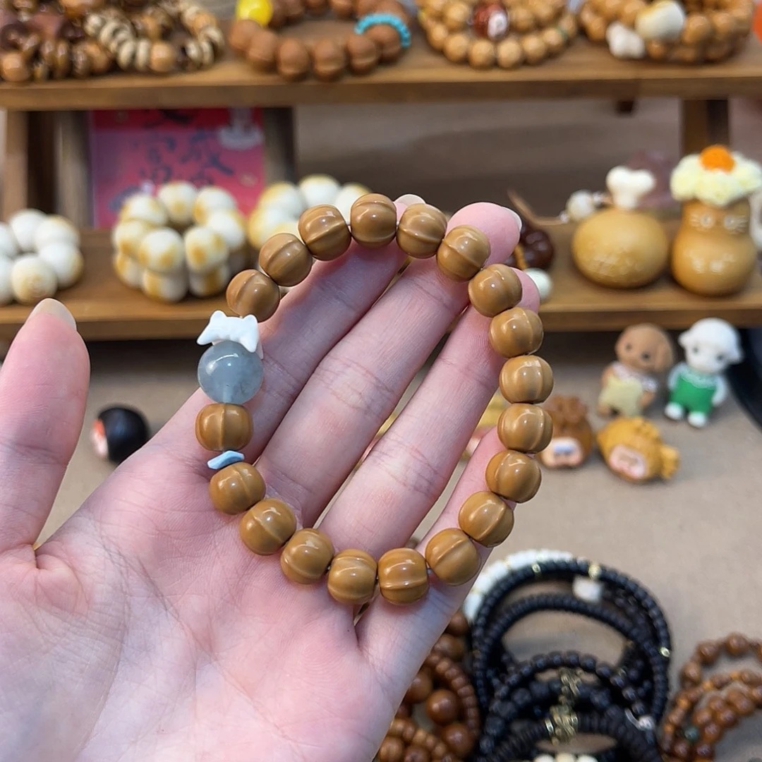 Y***y猴头核桃手串鲨鱼背