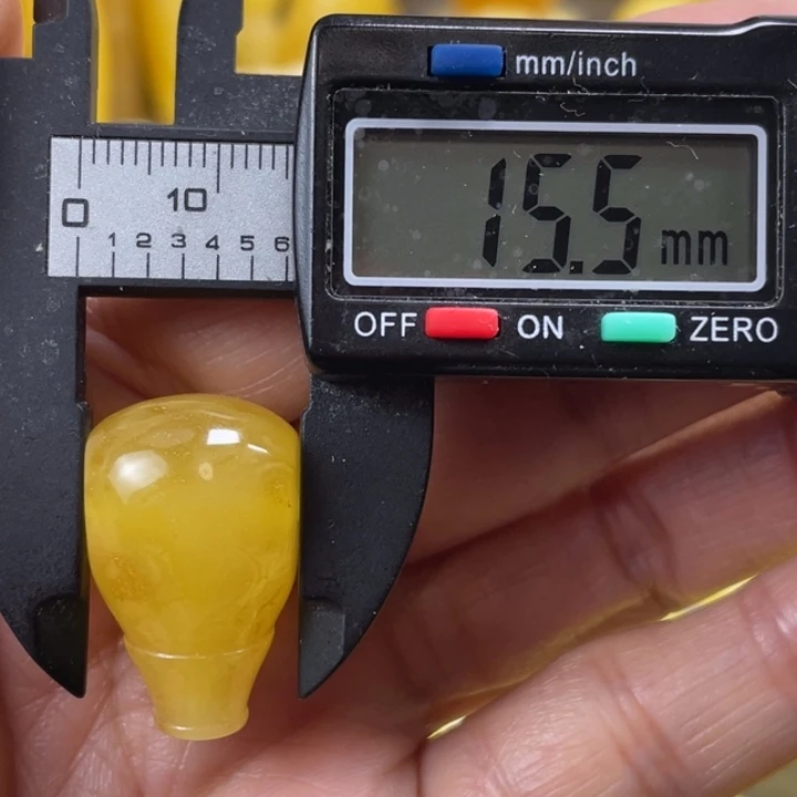 蜜蜡未镶嵌裸石35杂