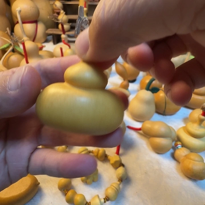 ****宇大叶紫檀（黑酸枝木类）