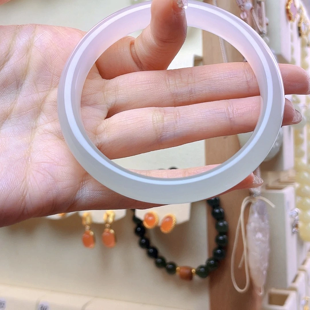 ****G玛瑙/玉髓手镯未镶嵌