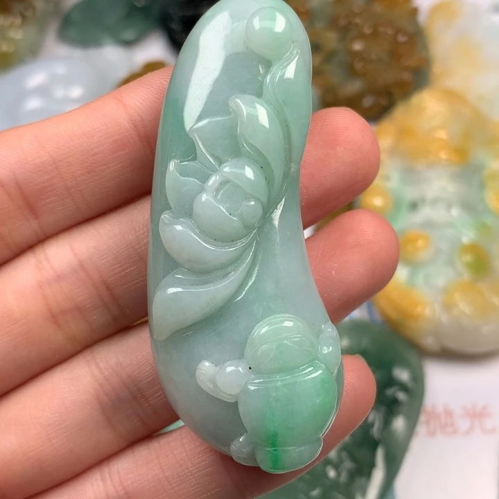 翡翠未镶嵌颈饰翡翠