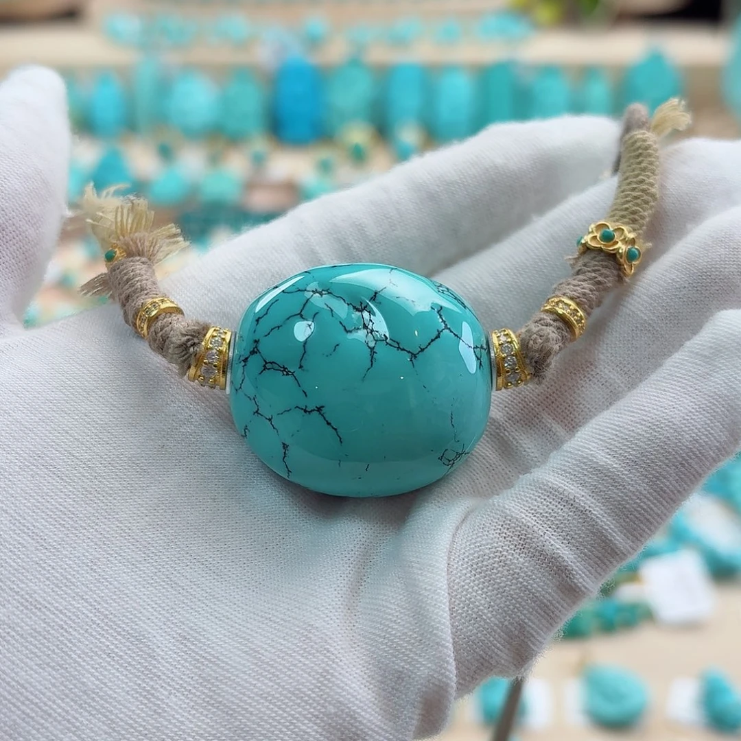 绿松石足铂镶嵌珠宝奇石