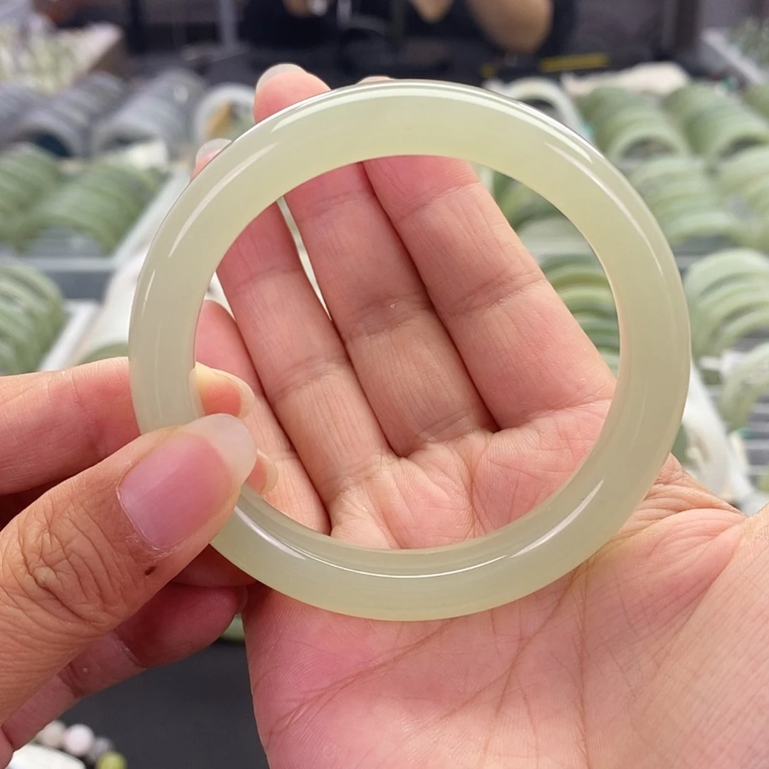 和田玉未镶嵌珠宝奇石和田玉手镯55.56