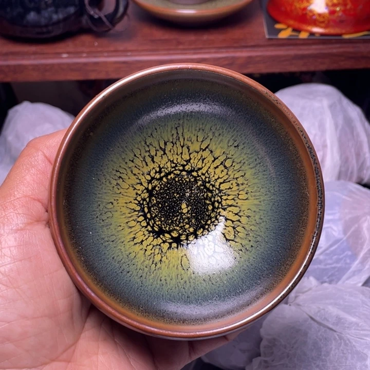 茶盏我在等车来呢吧