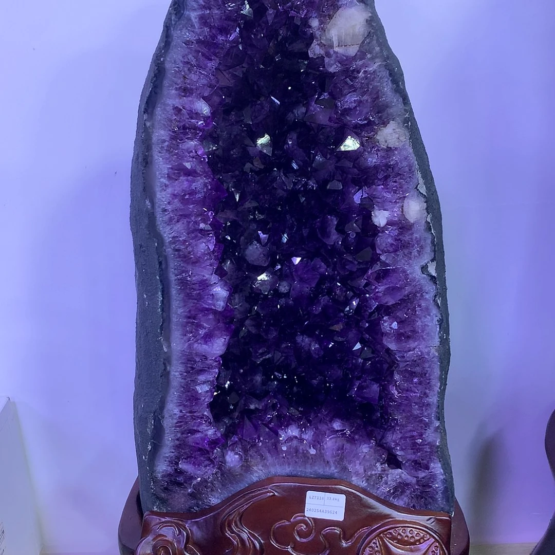 未镶嵌紫晶大型摆件（非配饰）就***惯桃子