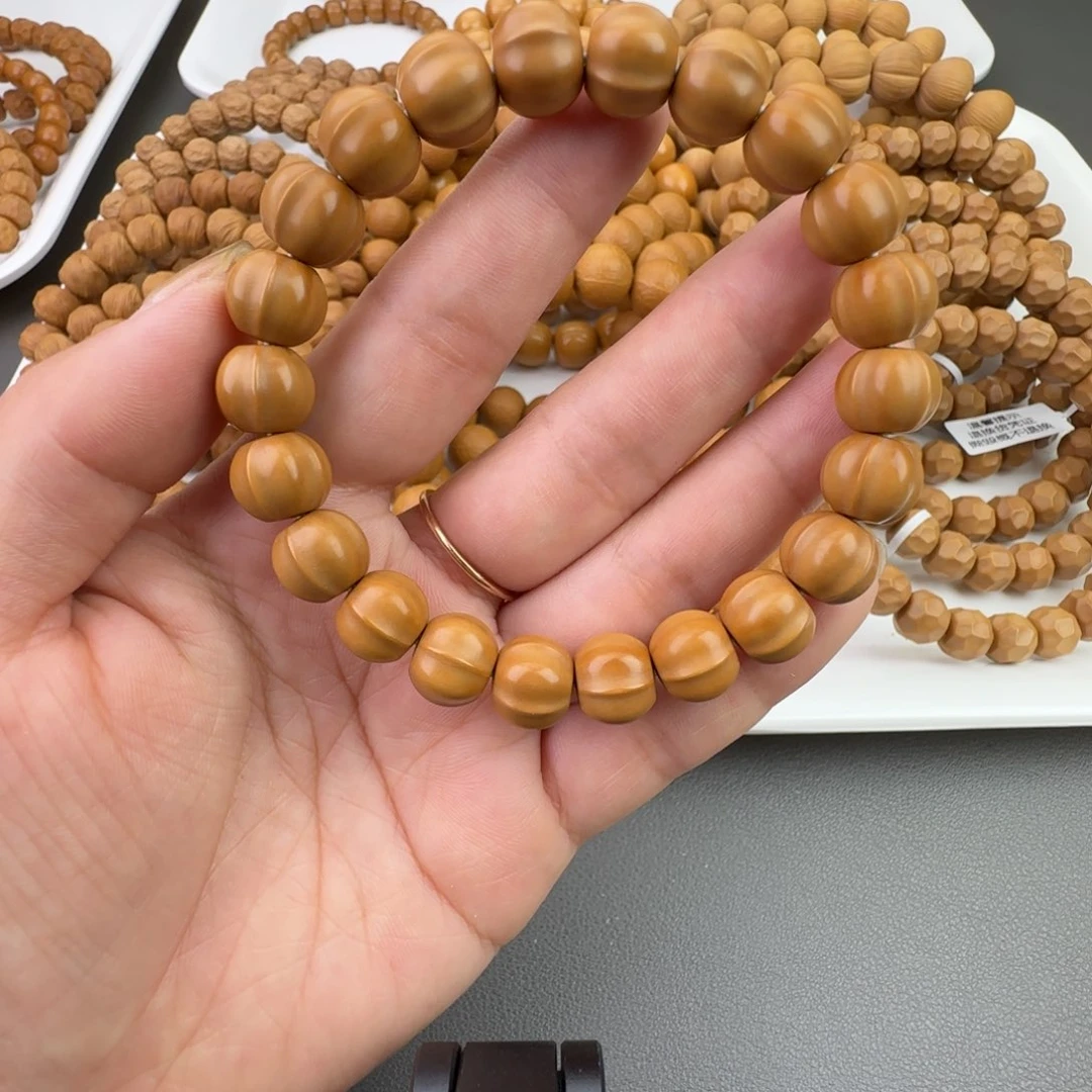 核桃手串/手链小鲨鱼