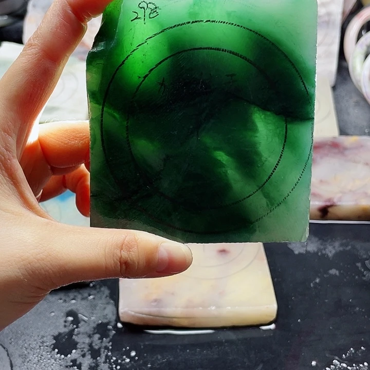 石英质玉未镶嵌手镯定制