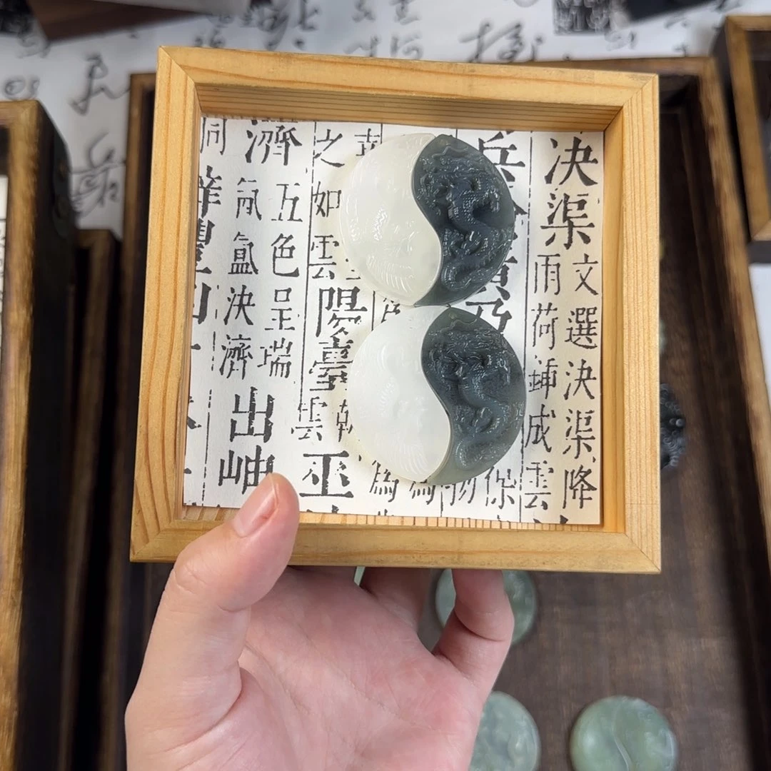 火***韦蛇纹石玉合金颈饰