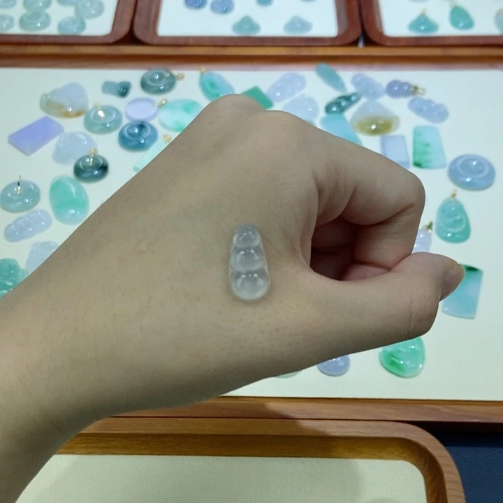 颈饰未镶嵌翡翠颈饰未镶嵌翡翠