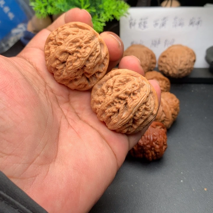 吊坠文玩核桃41粗筋