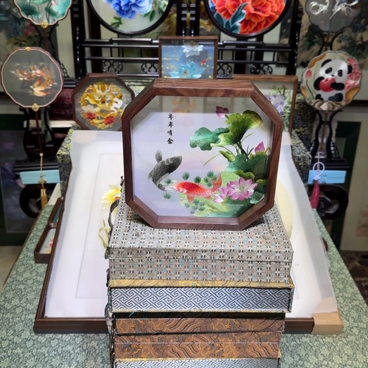 刺绣刺绣工艺精湛独特设计新颖时尚