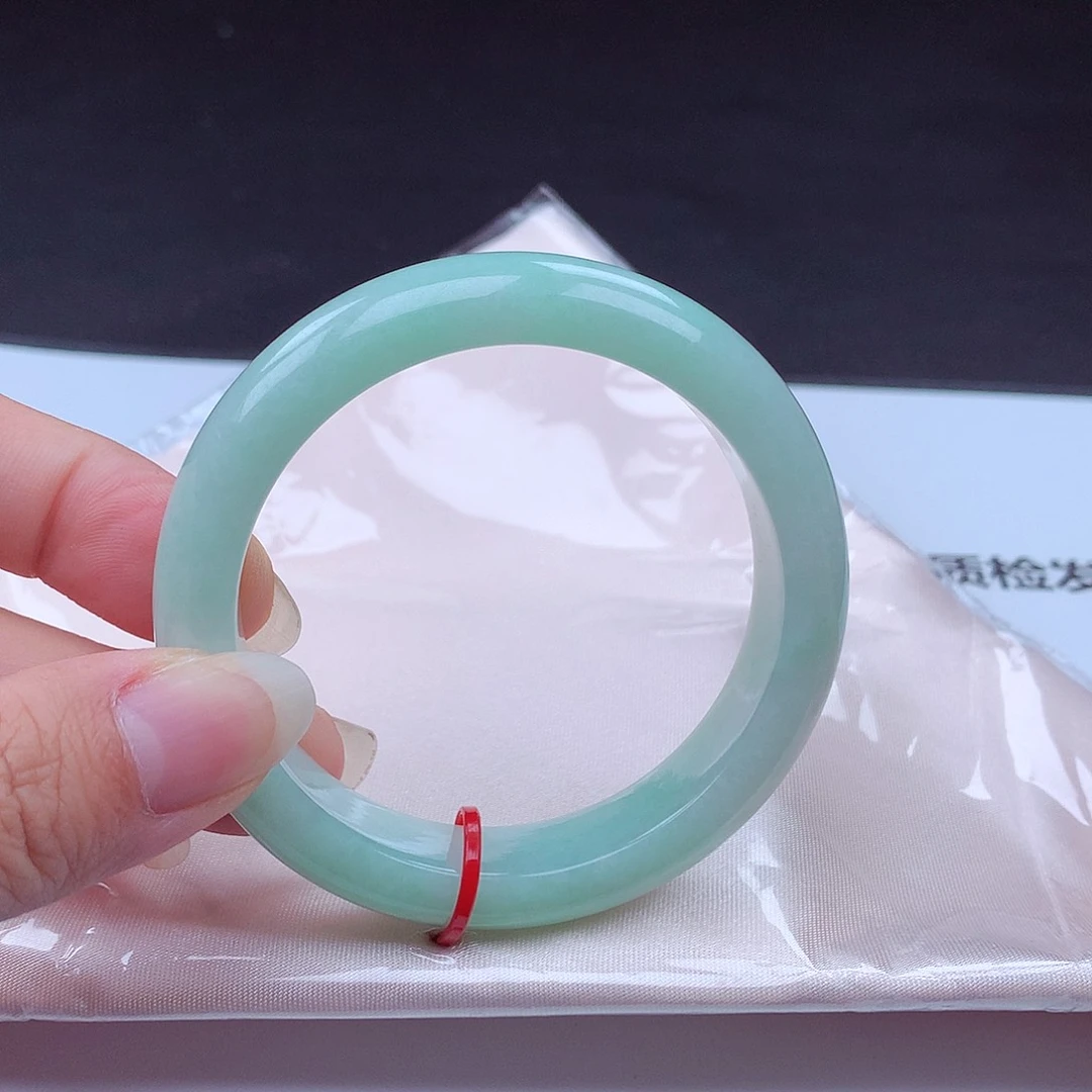 翡翠手镯未镶嵌手镯001116