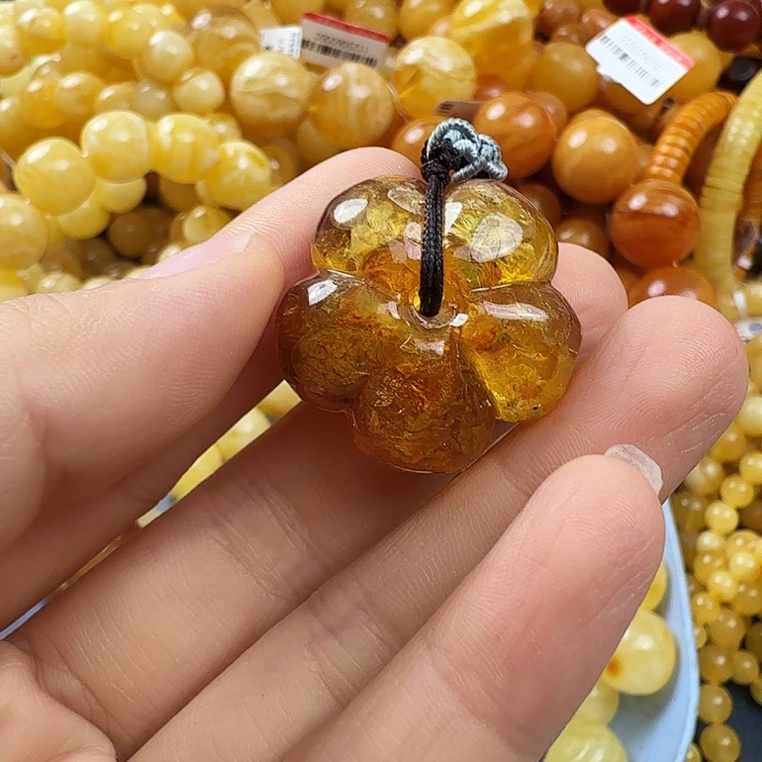 琥珀未镶嵌珠宝奇石
