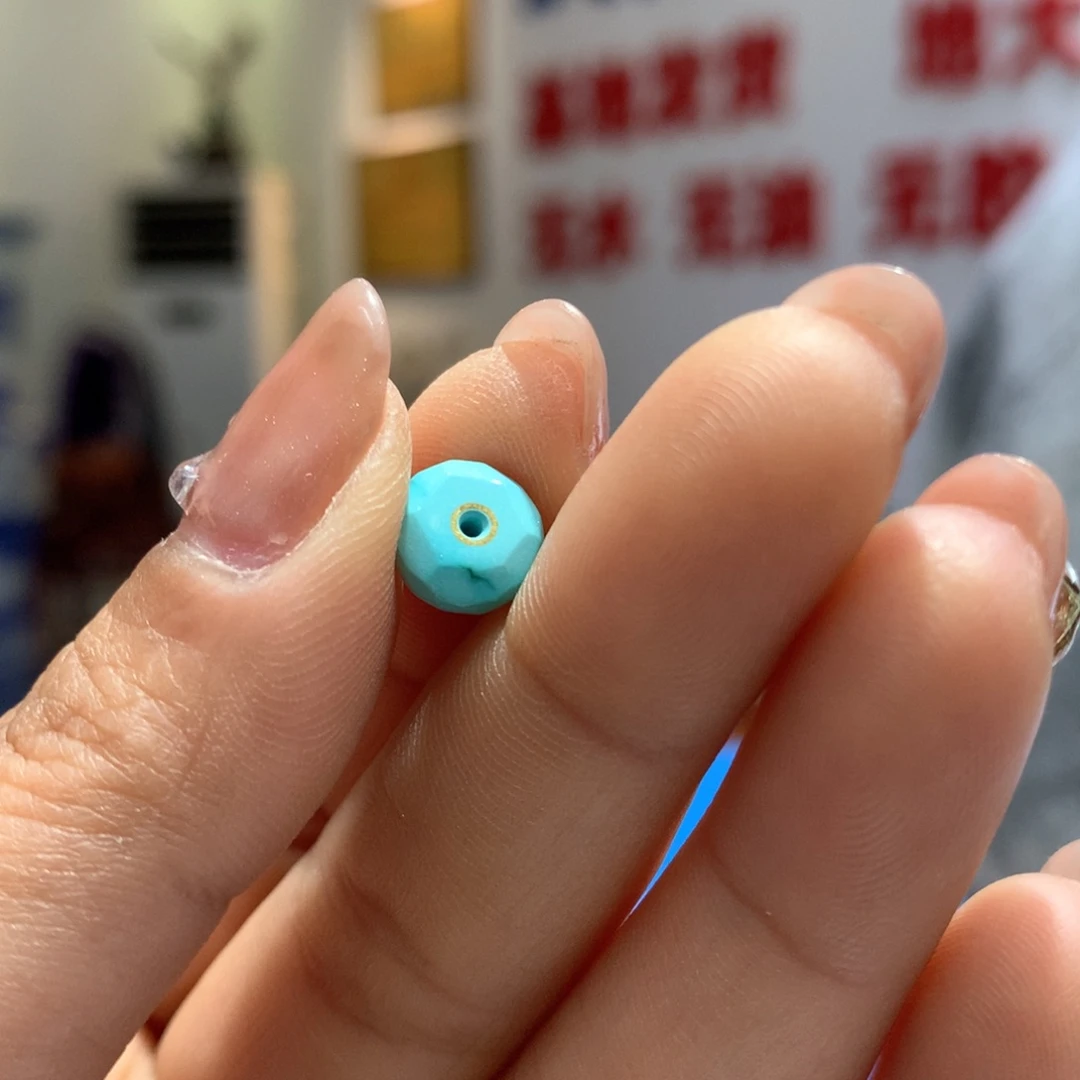 绿松石配饰未镶嵌