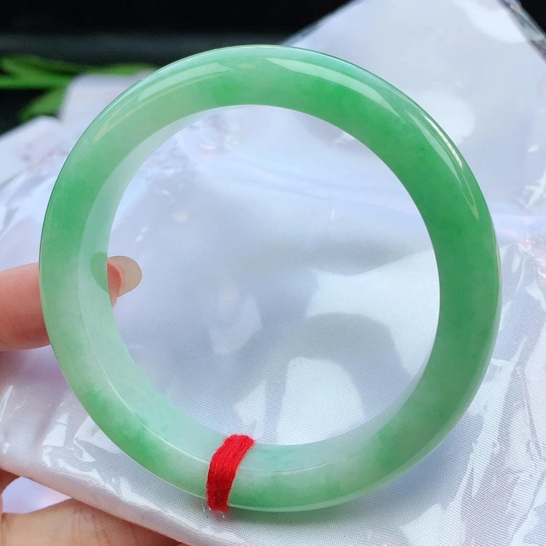 翡翠手镯未镶嵌58圈口882421