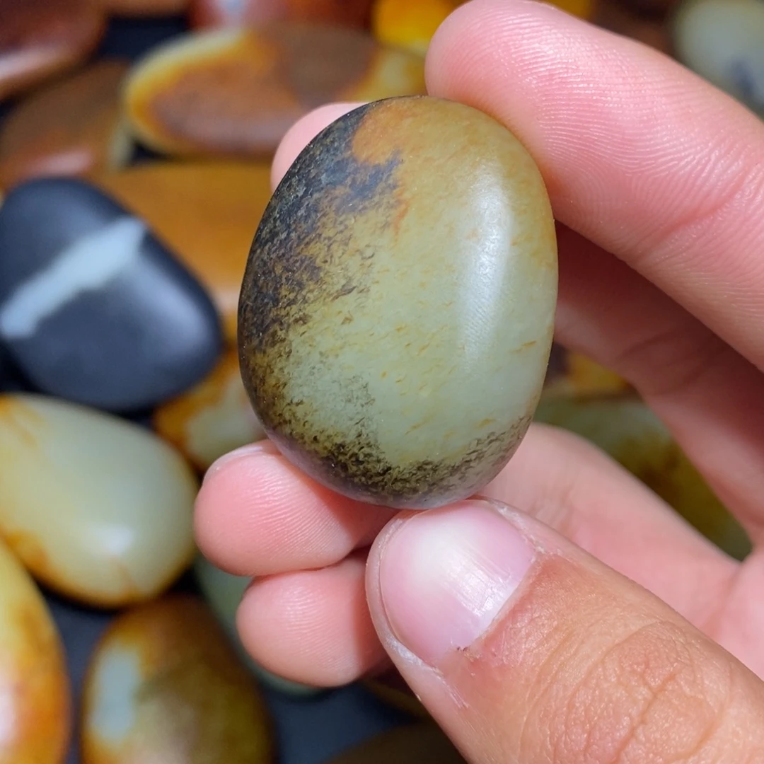 和田玉未镶嵌珠宝奇石