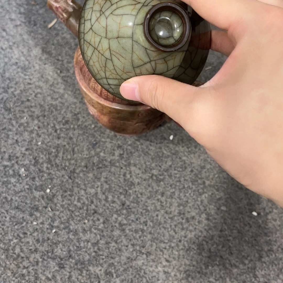 瓷片鸿*瓷器精美的摆件一个