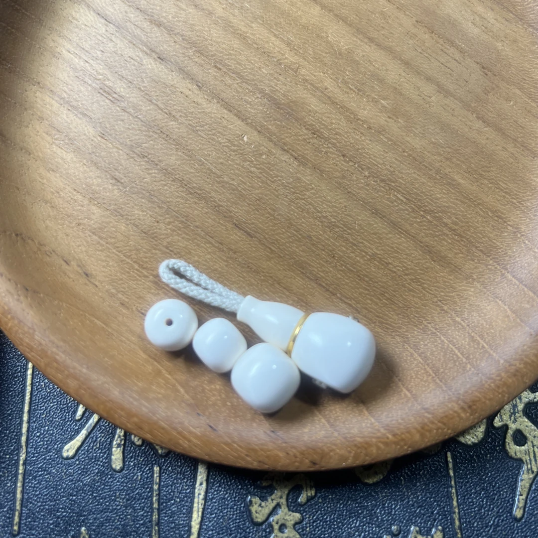 天然保真猛犸牙金腰带三通老型素散珠