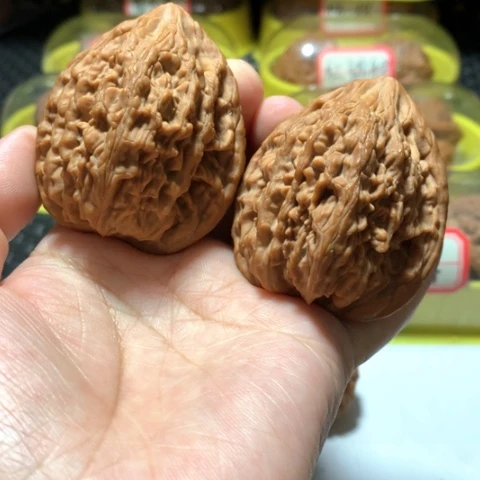 吊坠文玩核桃原桩虎头王60克