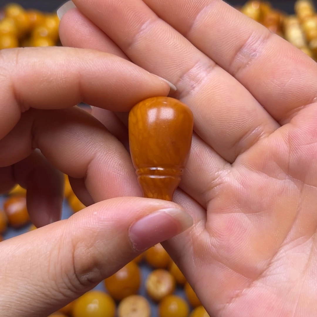 蜜蜡吊坠(不含链)未镶嵌