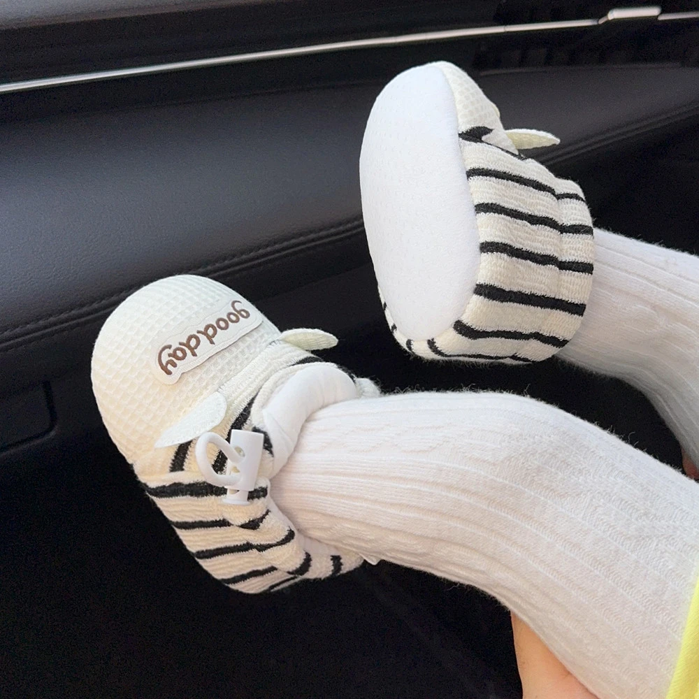 春秋新生婴儿软底抽绳防掉步前鞋3-6到12月男女宝宝透气布鞋8学步