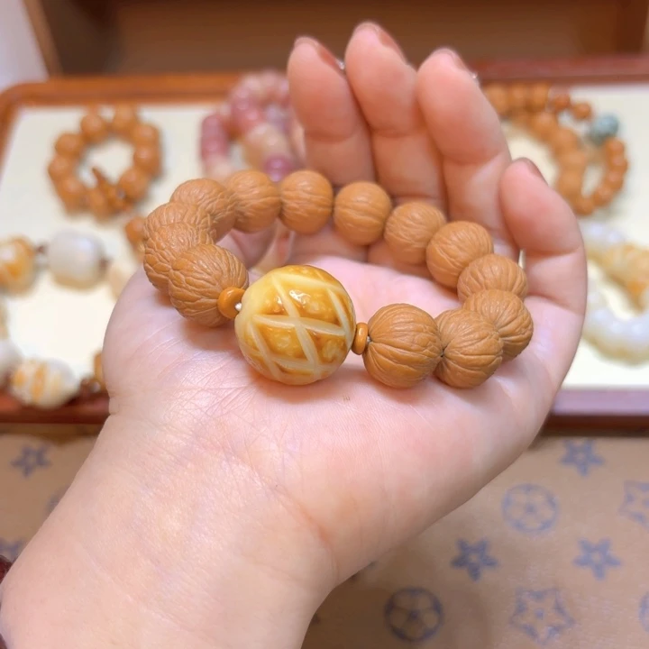 星月菩提手串猴头土豪象牙果菠萝包