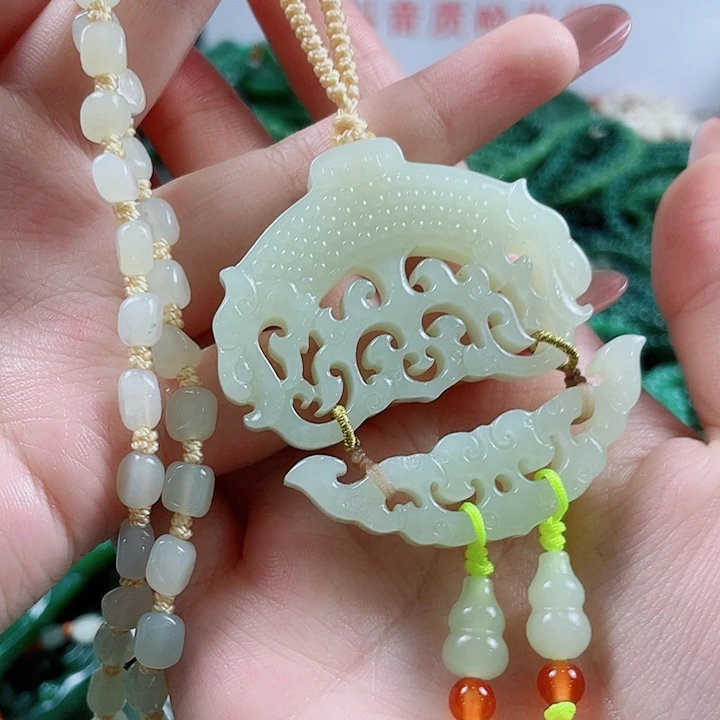 未镶嵌和田玉挂件